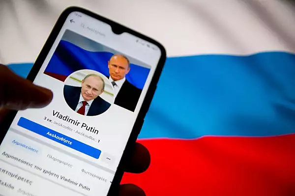 Dezinformarea si propaganda rusa continua pe Facebook: cine sunt „superfanii” lui Putin si cum reactioneaza Meta