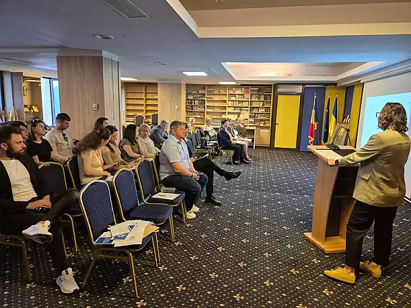 DNSC le-a aratat membrilor comunitatii ucrainene moduri de recuperare a conturilor de social media