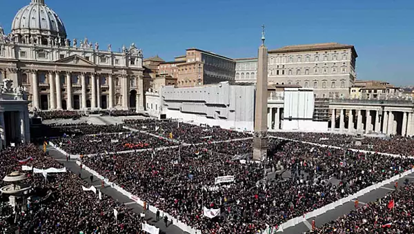 Doar Vaticanul va aproba de acum inainte ce este ,,minune" si ce nu. Sfantul Scaun solicita prudenta in abordarea obiectelor facatoare de minuni