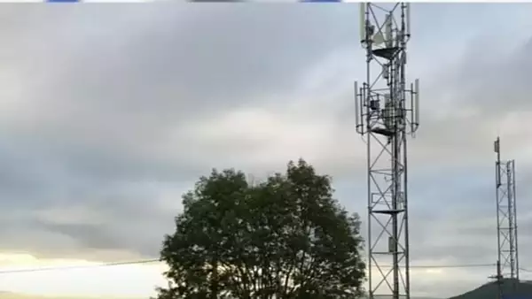 Doi calugari au incendiat o antena 5G, in Franta. Incredibil cum si-au justificat gestul 