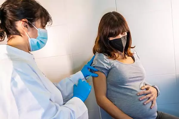 Dr. Vladareanu: ,,Apelam sa nu se faca excese impotriva femeilor gravide care vor sa se vaccineze anti-COVID"