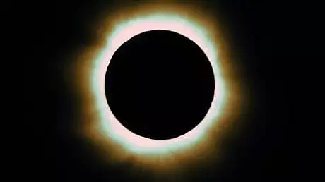 ECLIPSA DE SOARE 1 septembrie 2016. Cum ne influenteaza eclipsa de soare de pe 1 septembrie
