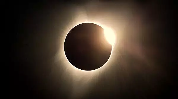 Eclipsa totala de Soare in 2024. Un milion de oameni s-ar putea aduna la Cascada Niagara pentru a vedea fenomenul