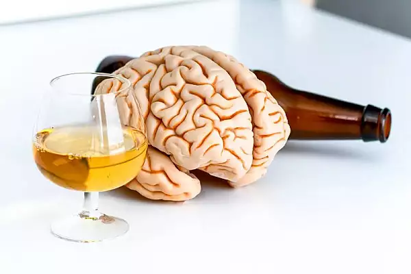 Efectul incredibil pe care-l are alcoolul asupra creierului tau: Ce arata cele mai recente studii e ingrijorator