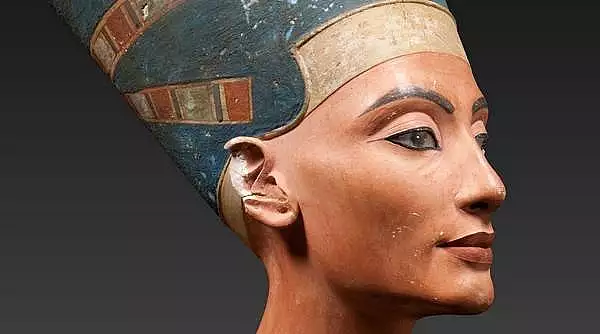 Egiptul cere restituirea bustului reginei Nefertiti, aflat la un muzeu din Berlin. Povestea celebrului artefact din perioada faraonica