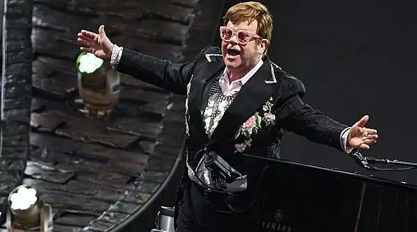  Elton John a avut o infectie severa la un ochi, iar asta i-a afectat serios vederea