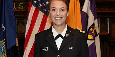 Emily Rainey, ofiterul din Fortele Speciale anchetat pentru participarea la marsul de la Capitoliu, isi daduse demisia din armata