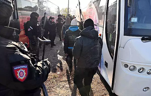 Europa isi "sigileaza" granitele / Migrantii pe ruta Balcanica s-au injumatatit