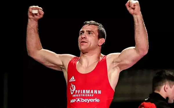 Explicatiile prabusirii sportului romanesc: luptatorul Iulian Panait ne-a reprezentat la Rio avand conditii jenante