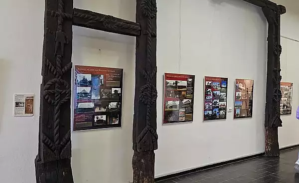 Expozitia Biserici de lemn din Bucovina istorica, la Sighet