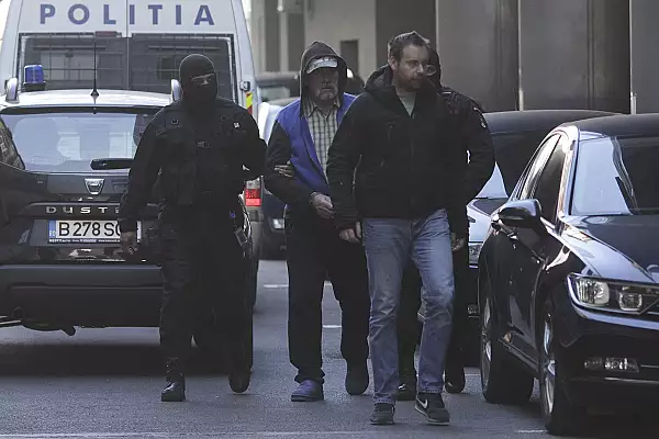fanatik.ro: Gheorghe Dinca, scos din inchisoare si plimbat cu masina prin Craiova, din cauza unei erori informatice. Episod bizar la penitenciar