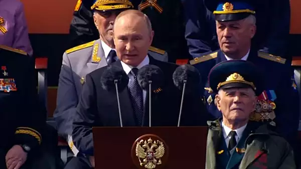Fara avioane la parada militara din Piata Rosie. Putin: ,,Occidentul se pregateste pentru o invazie a pamantului nostru"