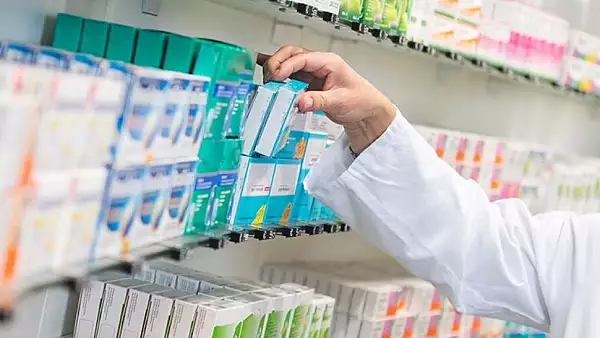 Farmacistul furnizor de droguri, RETINUT - El "aproviziona" dealerii cu medicamente pentru bolnavii de cancer