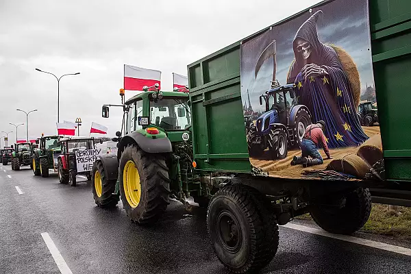 Fermierii polonezi au pus capat blocadei de la granita cu Ucraina dupa luni de proteste