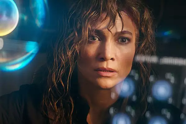 Filmul de pe Netflix care i-a cucerit pe romani: De ce s-o urmaresti pe J-Lo in cel mai nou SF, „Atlas”