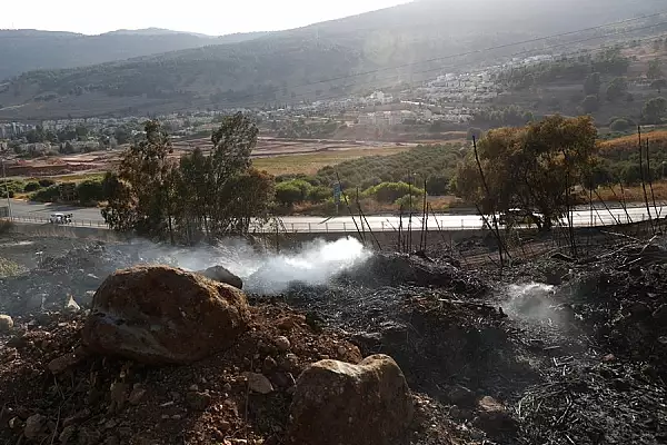 fortele-de-aparare-ale-israelului-anunta-ca-100-de-lansatoare-de-rachete-hezbollah-inclusiv-un-depozit-de-arme-au-fost-lovite-in-liban.webp