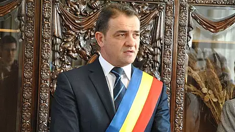 Fostul primar al Resitei Mihai Stepanescu a fost condamnat definitiv la 3 ani de inchisoare