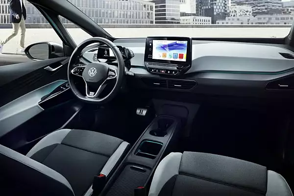 FOTO Acest model electric de la Volkswagen e perfect pentru zilele de vara: ce are atat de special
