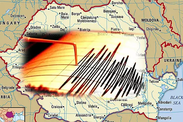 FOTO Cutremur de 5,7 pe Scara Richter in Romania. 15 replici de diferite intensitati au urmat. Arafat, primele declaratii