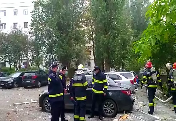 FOTO/VIDEO Explozie PUTERNICA in Centrul Galatiului. Cinci persoane transportate la spital, una dintre ele cu arsuri GRAVE. Zeci de locatari autoevacuati