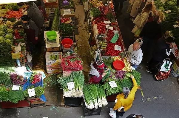 fructele-si-legumele-din-piata-etichetate-ca-la-supermarket-proiect-anpc.webp