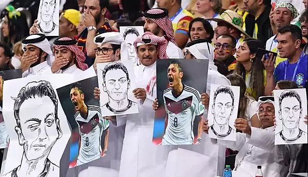 Gestul suporterilor din Qatar a facut inconjurul lumii. Cum le-au raspuns jucatorilor germani care s-au pozat cu mana gura