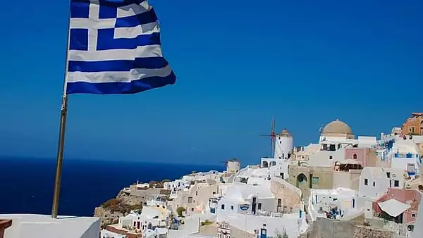 Grecii, pusi sa aleaga intre "autoprotectia sau izolare"