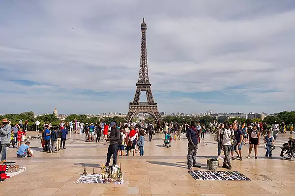 Greva de sase zile de la Turnul Eiffel a provocat pierderi cuprinse intre 1 si 2 milioane de euro