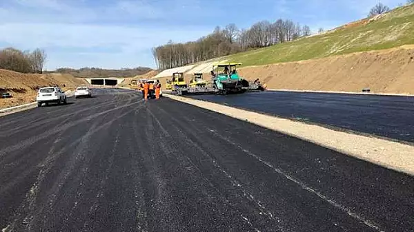 Grindeanu a gasit vinovatul pentru intarzierile lucrarilor de infrastructura: ,,E criza!"