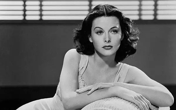 Hedy Lamarr, celebra actrita de la Hollywood care a ajutat la inventarea unei tehnologii ce a dus la dezvoltarea WiFi-ului 