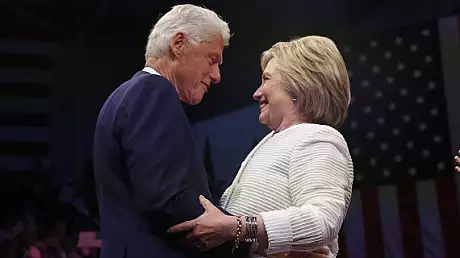 Hillary Clinton, nominalizata oficial in cursa prezidentiala. Discurs emotionant al lui Bill Clinton