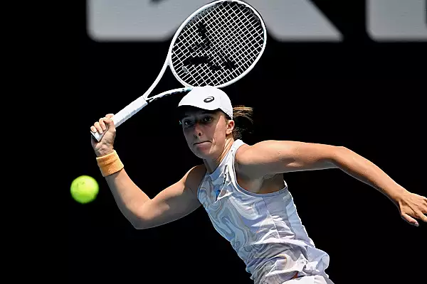 Iga Swiatek s-a calificat in semifinale la WTA Stuttgart - Meci greu in fata Emmei Raducanu