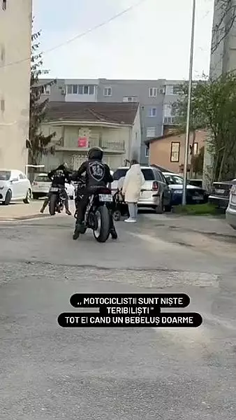 Imagini virale cu doi motociclisti si un bebelus. Gestul lor i-a impresionat pe internauti VIDEO