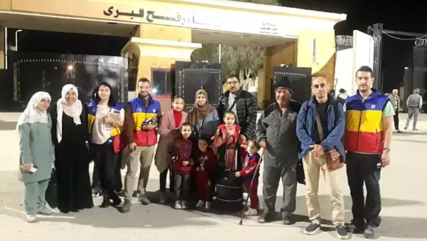 Inca 12 romani si familiile lor, evacuati din Gaza, au ajuns in Romania