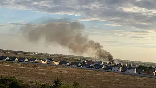 Incendiu puternic in Bragadiru: Mai multe autospeciale de pompieri intervin la fata locului