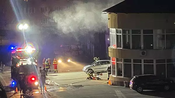 Incendiu puternic la hotelul stadionului Unirea din Alba Iulia. 15 sportivi, evacuati in ultimul moment VIDEO