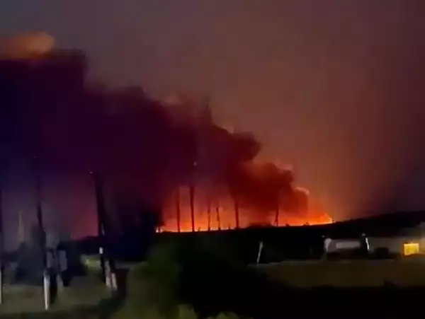 Incendiu puternic la un depozit de munitie din Rusia, in apropiere de granita cu Ucraina. Locuitorii au fost evacuati