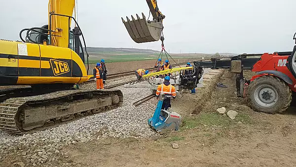 Incep lucrarile pentru cresterea vitezei de circulatie a trenurilor pe 27 de km in Moldova. Contractul este de 163 milioane lei