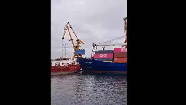 Incident grav in Portul Constanta. O nava a lovit alte doua vapoare acostate - VIDEO