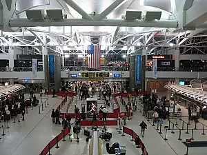 Incidente pe aeroportul John F. Kennedy din SUA. Un terminal a fost evacuat, zborurile anulate