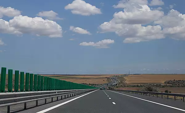 INS: La sfarsitul anului 2023, lungimea autostrazilor a crescut cu 48 km