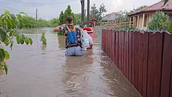 Inundatii Galati. Primele ajutoare financiare de la Guvern pentru sinistrati, la o saptamana de la dezastru. Cat a primit fiecare familie