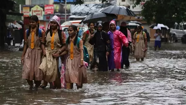 Inundatii masive in India: 40 de oameni au murit