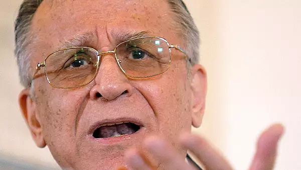 Ion Iliescu si Gelu Voican Voiculescu n-au avut noroc. Raman in continuare inclupati si trimisi in judecata, in dosarul Revolutiei