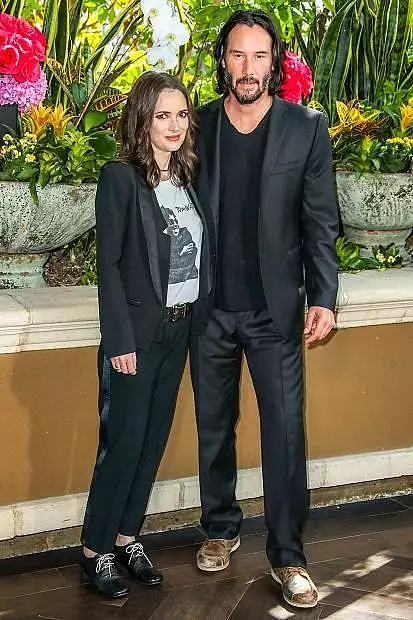 Keanu Reeves, glume pe seama casatoriei cu Winona Ryder, oficiata de un preot din Romania, pe platoul de filmare