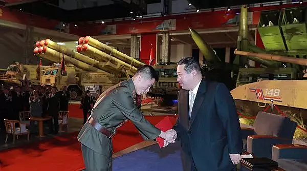 Kim Jong-un promite sa construiasca o armata invincibila in Coreea de Nord
