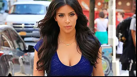 Kim Kardashian a atras atentia pe strada. Trecatorii au ramas inmarmuriti 