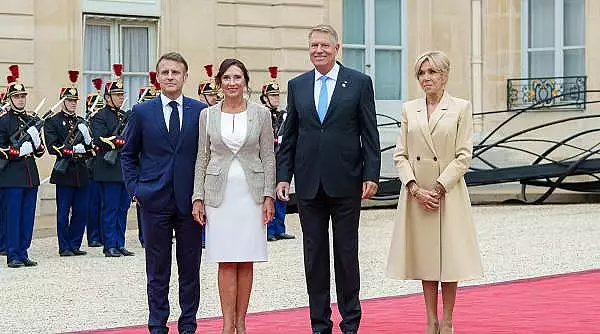 Klaus si Carmen Iohannis au participat la receptia gazduita de presedintele Frantei la Paris. S-au fotografiat cu Macron si sotia lui