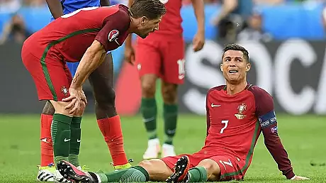 Lacrimile lui Cristiano Ronaldo la iesirea din Finala EURO 2016, bucuria de dupa meci