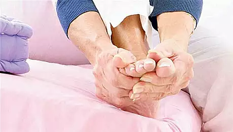 Leacuri si remedii de la bunica pentru maini si picioare reci